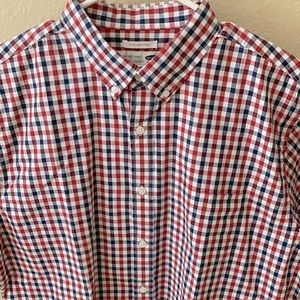 Classic gingham plaid short sleeve button down